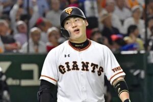 【悲報】アクシデント！巨人の丸佳浩選手が直面する長期離脱の真相とは！？