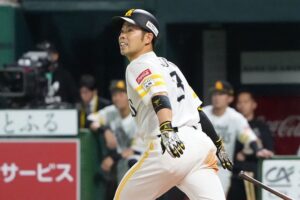 【野球】ソフトバンクに衝撃！？近藤健介が登録抹消！