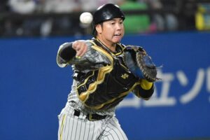 【野球】甲子園での激闘！ヤクルト・石川投手のエラーからの先制！